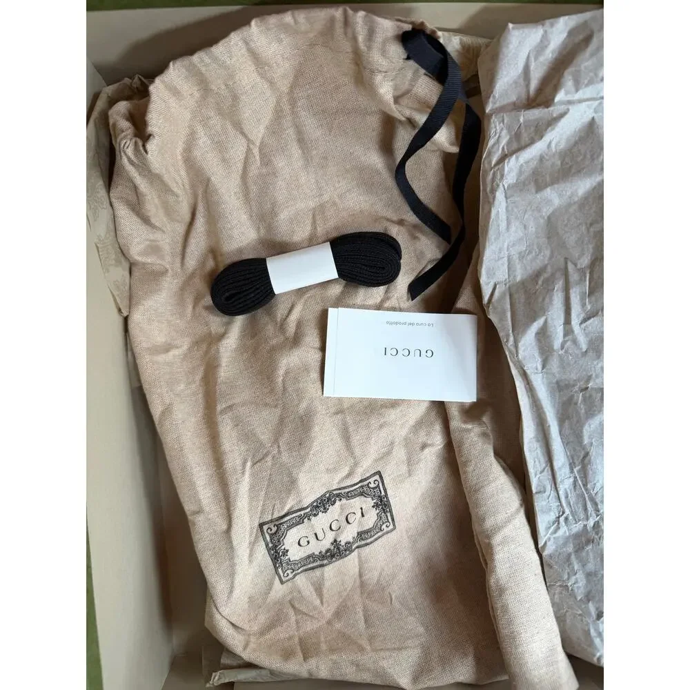 Gucci size 5g